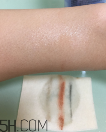 露得清卸妝水怎么用？露得清卸妝水多少錢？