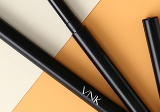 vnk眼線膠筆怎么用？vnk眼線筆使用方法