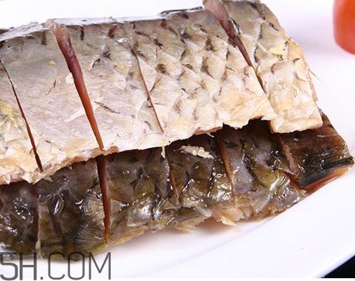 腌咸魚鹽和魚的比例是多少？咸魚一般腌多久才能曬