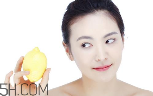 卸妝油可以祛痘嗎？卸妝油的錯(cuò)誤用法