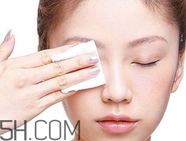 卸妝油和卸妝濕巾哪個好用？卸妝膏和卸妝油哪個好用？