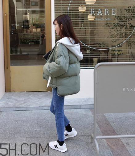 綠色羽絨服怎么搭配？綠色羽絨服搭配圖片