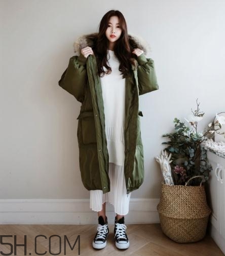 綠色羽絨服怎么搭配？綠色羽絨服搭配圖片