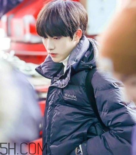 中戲羽絨服多少錢？中戲羽絨服怎么買？