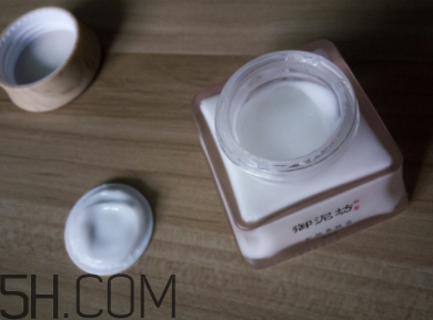 御泥坊礦物養(yǎng)膚霜怎么樣？御泥坊礦物養(yǎng)膚霜好用嗎？