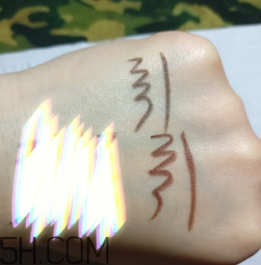 稚優(yōu)泉眼線膠筆好用嗎？稚優(yōu)泉眼線膠筆和眼線液筆哪個好
