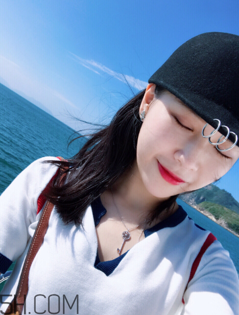 雅詩蘭黛口紅350好看嗎？雅詩蘭黛370口紅好看嗎？