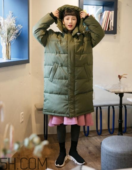 長(zhǎng)款棉衣如何搭配？長(zhǎng)款棉服搭配圖片