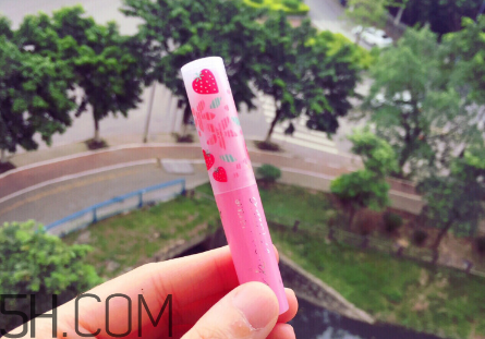 mistine變色草莓唇膏好用嗎？mistine變色草莓唇膏多少錢？