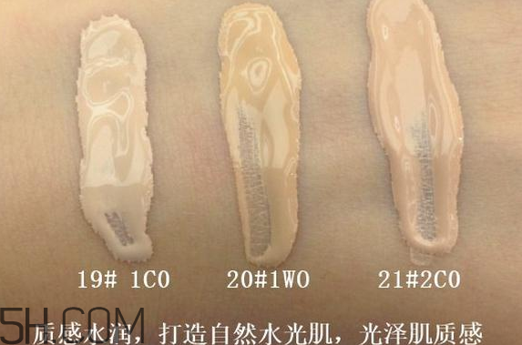 雅詩蘭黛白金粉底液色號哪個顯白？粉底液買深了怎么辦？