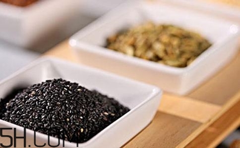 人為什么會掉發(fā)？怎么防止掉發(fā)？