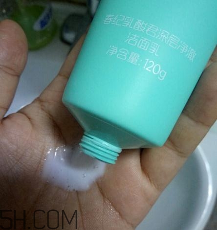 春紀洗面奶好用嗎？春紀潔面乳評測