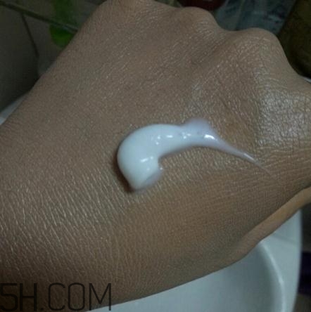 春紀洗面奶好用嗎？春紀潔面乳評測