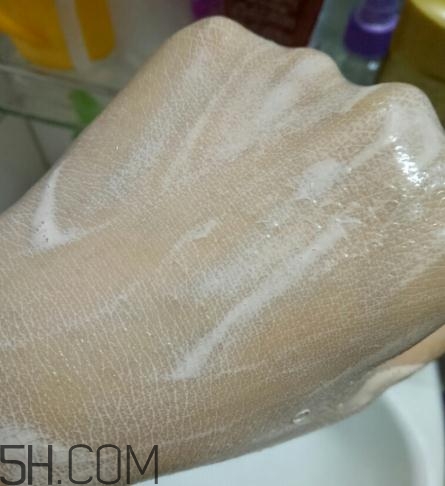 春紀洗面奶好用嗎？春紀潔面乳評測