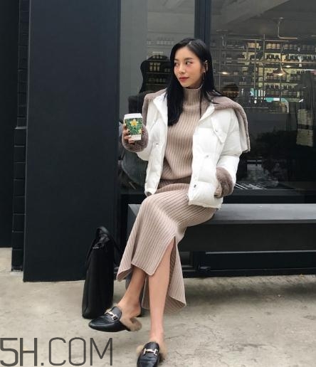 棉服配裙子好看嗎？棉衣配什么裙子好？