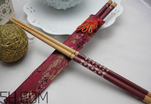 筷子用什么材質(zhì)最好？多久換一次筷子？