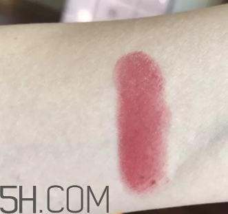 bobbi brown精油唇膏14號claret適合黃皮嗎？