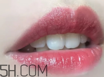 bobbi brown精油唇膏14號claret適合黃皮嗎？