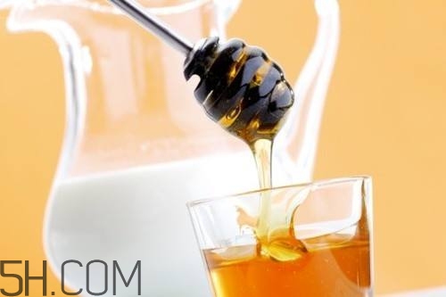 牛奶加蜂蜜的功效是什么？牛奶加蜂蜜可以減肥嗎？