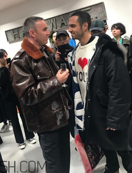 raf simons與dover street聯(lián)名東京獨占款毛衣多少錢_在哪買？
