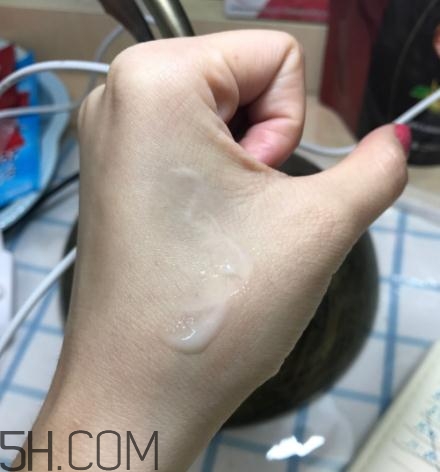 春紀新彈力嬌嫩菁華乳好用嗎？春紀新彈力嬌嫩菁華乳評測