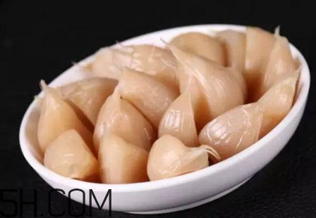 大蒜泡冰糖怎么做？大蒜泡冰糖真的能治腎虛嗎？