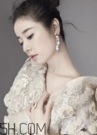 奶油杏色口紅適合什么人？奶油杏子色口紅適合黃皮嗎？