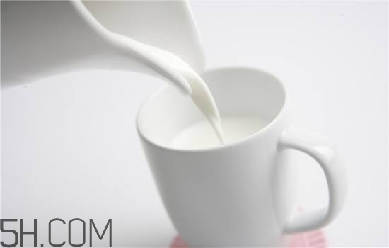 牛奶護(hù)膚有什么竅門(mén)？牛奶護(hù)膚的竅門(mén)有哪些？