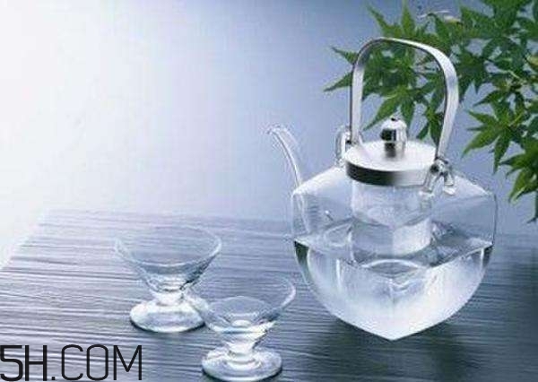 喝水有哪些禁忌？哪些水是不能喝的？