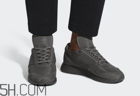 daniel arsham與adidas new york聯(lián)名在哪買(mǎi)_多少錢(qián)？