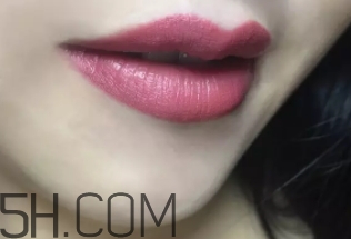mac brick o la老氣嗎？mac brick o la適合黃皮嗎？