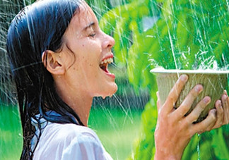 淋雨后要洗澡嗎？淋雨后不洗澡會怎么樣？