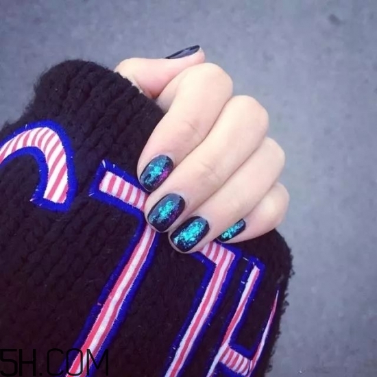 美甲涂什么顏色好看？2018冬天最美的韓式美甲