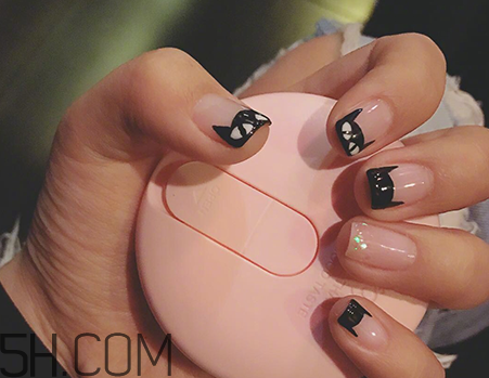 手指粗適合做什么美甲？美甲簡(jiǎn)單大方新款圖片