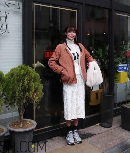 棉服搭配長裙好看嗎？棉襖搭配長裙圖片