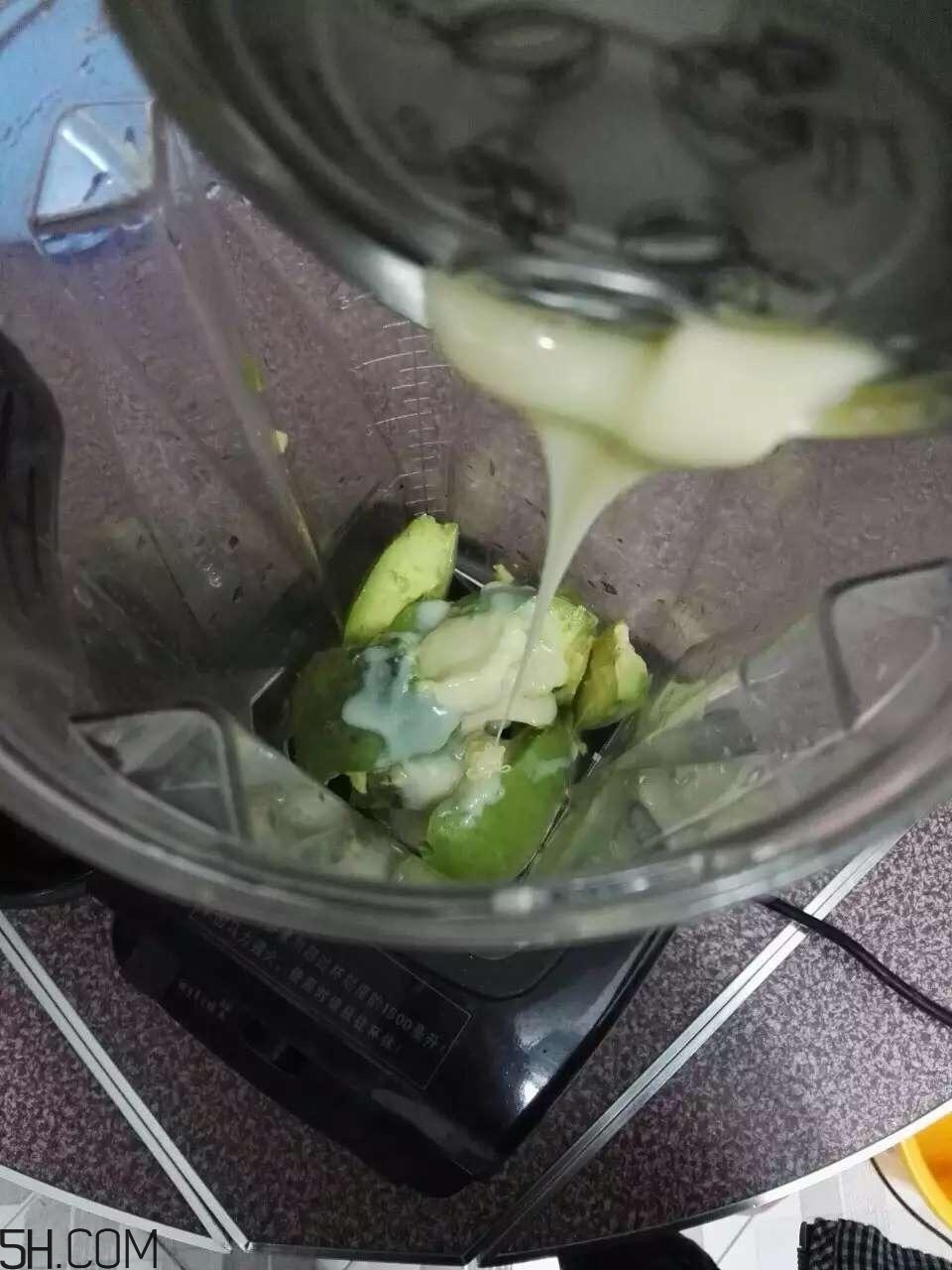 孕婦可以喝牛油果奶昔嗎？孕婦喝牛油果奶昔的好處？