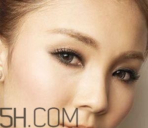 紋眉后需要多次補(bǔ)色嗎？哺乳期能紋眉嗎？
