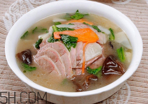 懷孕一個(gè)月可以吃羊肉嗎？懷孕一個(gè)月可以吃牛肉嗎?