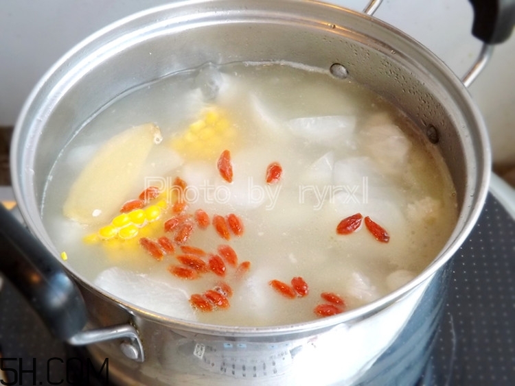 吃白蘿卜有哪些益處？白蘿卜的養(yǎng)生功效有哪些？