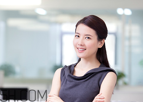 婦炎潔可以男人用嗎？婦炎潔可以去頭皮屑嗎？