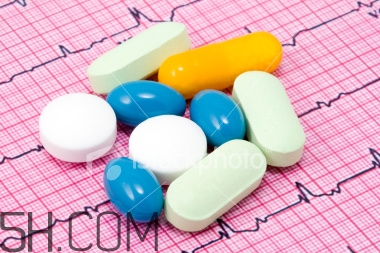廁所蹲久了的危害是什么？日常解便秘的方法有哪些？