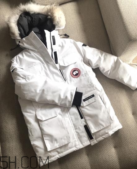 加拿大鵝羽絨服多少錢？加拿大鵝羽絨服價(jià)格