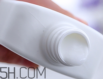 c乳是什么護(hù)膚品？c乳蓋子怎么打開？