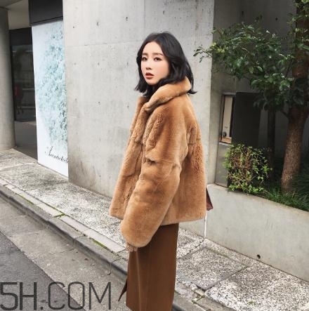 兔毛皮草掉毛嗎？兔毛皮草掉毛怎么處理？