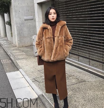 兔毛皮草掉毛嗎？兔毛皮草掉毛怎么處理？