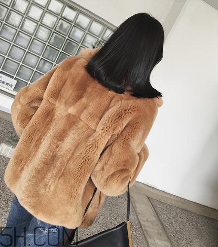 兔毛皮草發(fā)黃怎么處理？兔毛皮草怎么存放？