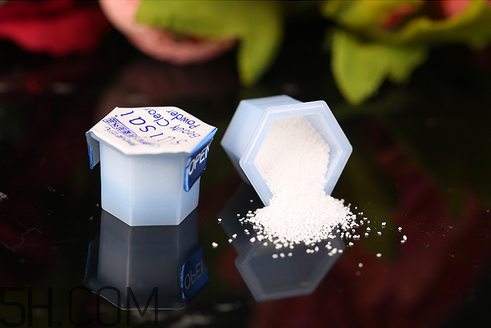用了嘉娜寶洗顏粉還用洗面奶嗎？洗顏粉的正確打開方式