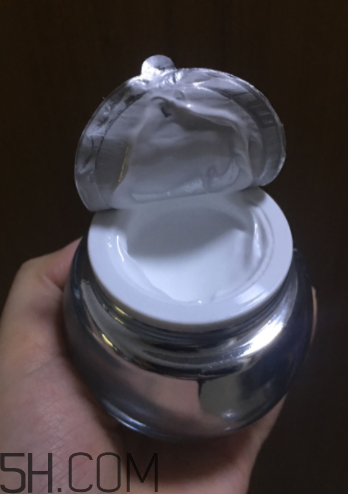 歐詩漫珍珠水光素顏霜含激素嗎？歐詩漫珍珠素顏霜刺激嗎