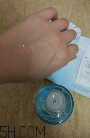 歐詩(shī)漫水氧瞬透水是爽膚水嗎？歐詩(shī)漫水氧瞬透水怎么用