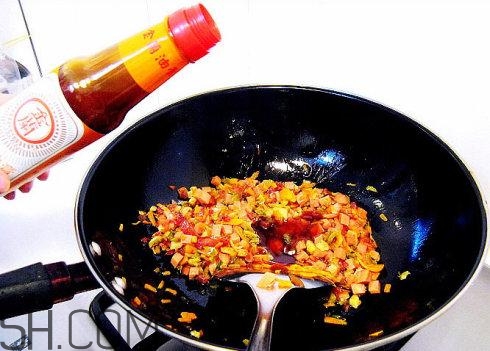 炒菜為什么要加醋？炒菜加醋的益處有哪些？